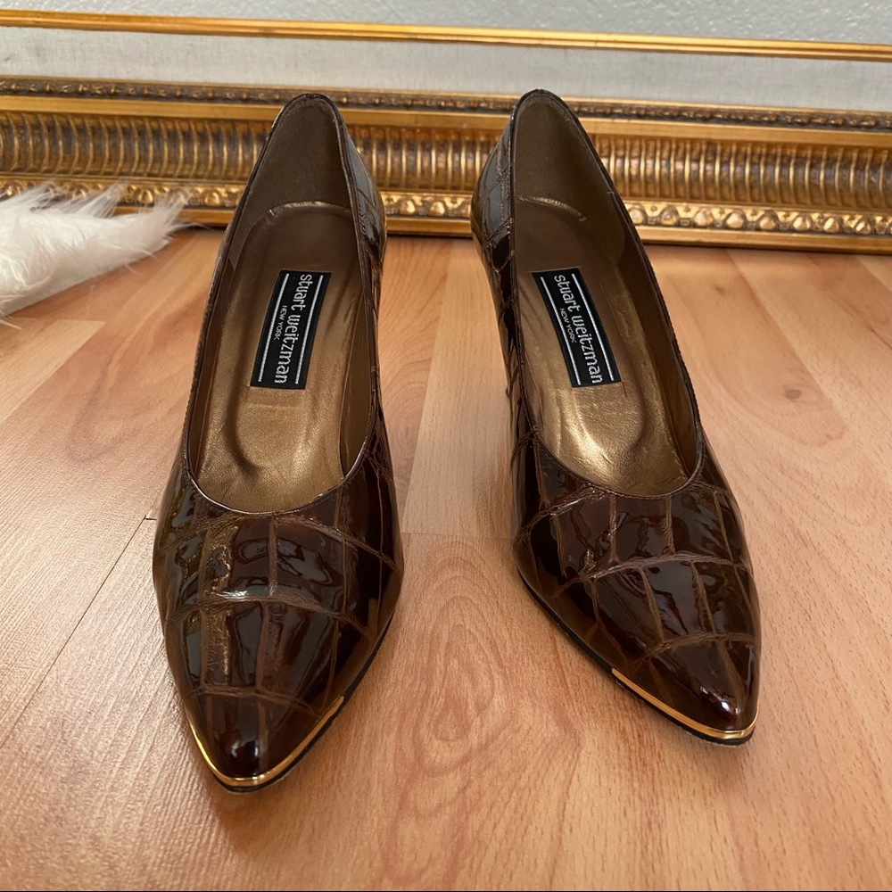 Stuart Weitzman Croc Embossed Gold Line Pumps - image 3